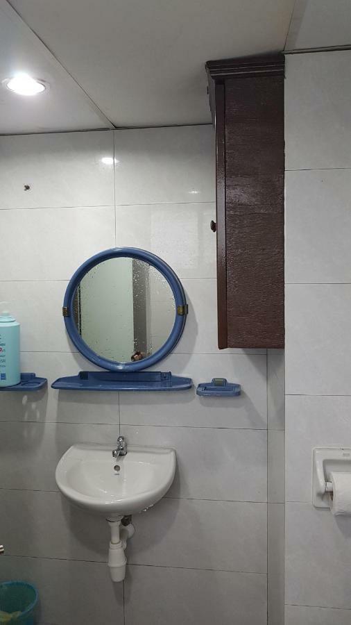 Home Stay Bayu Emas Appartment, باتو فيرينغي المظهر الخارجي الصورة