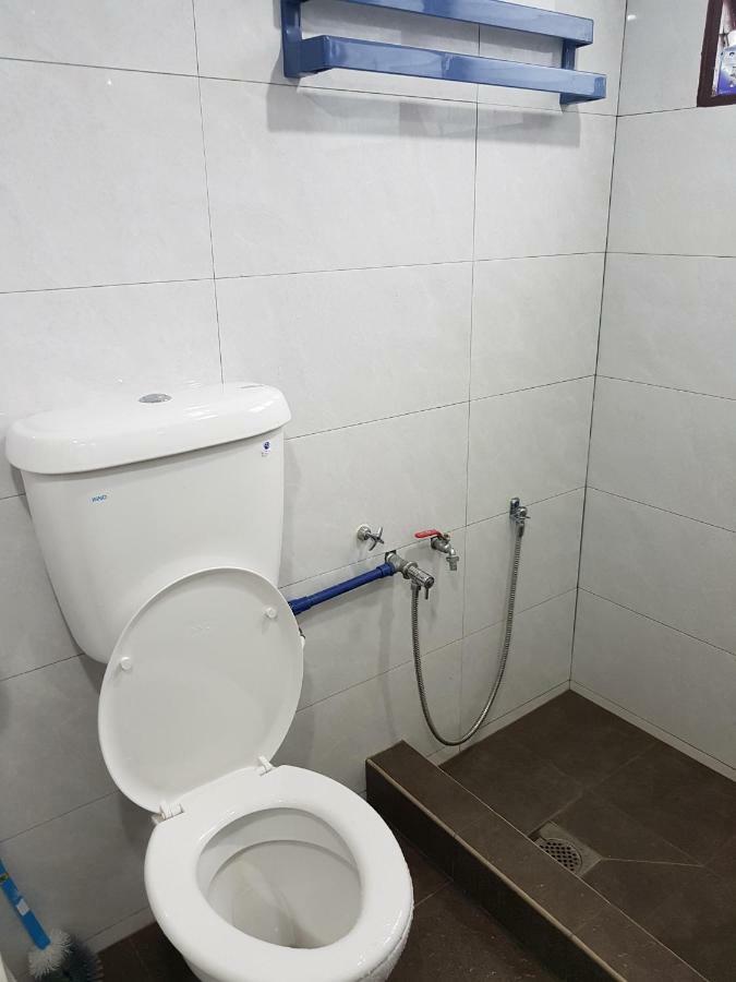 Home Stay Bayu Emas Appartment, باتو فيرينغي المظهر الخارجي الصورة