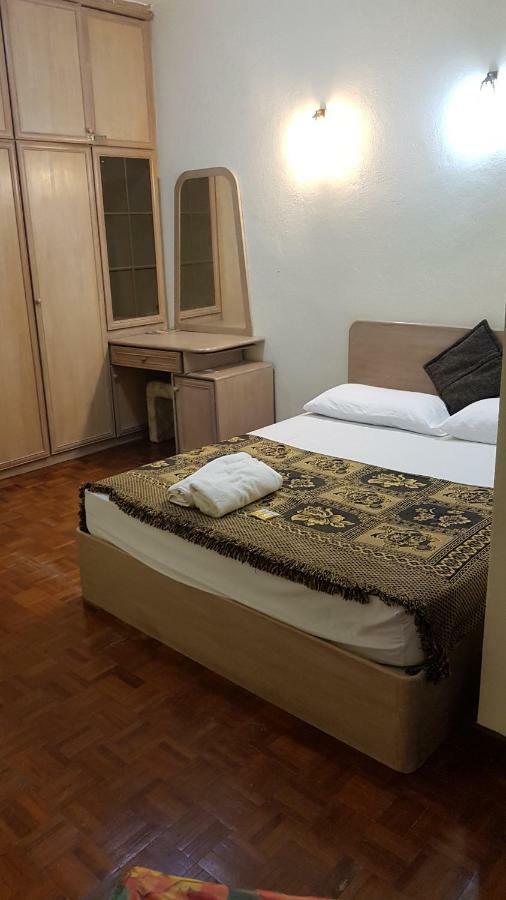 Home Stay Bayu Emas Appartment, باتو فيرينغي المظهر الخارجي الصورة