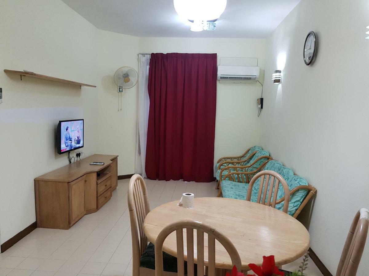 Home Stay Bayu Emas Appartment, باتو فيرينغي المظهر الخارجي الصورة